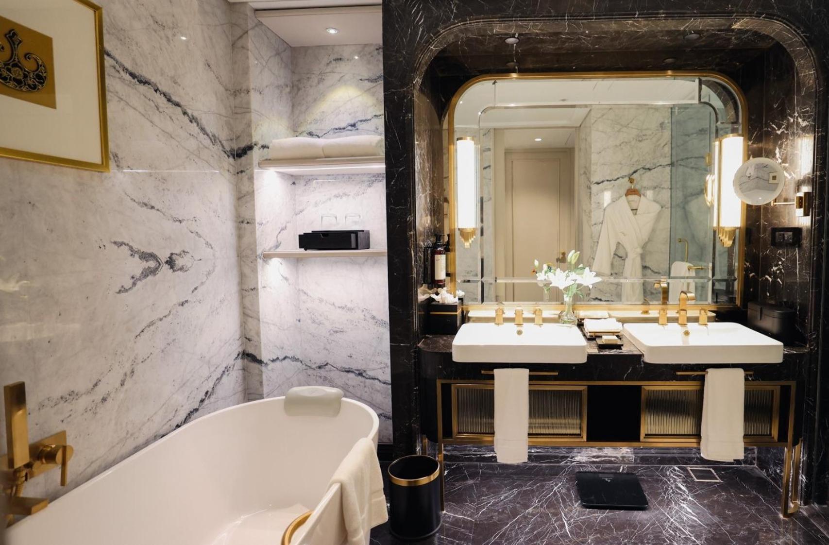 Fairmont Hotel 5*